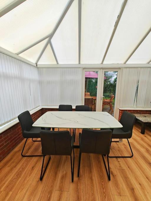 דירות סוליהול Luxury 5-Bed House Near Nec & Bhx מראה חיצוני תמונה