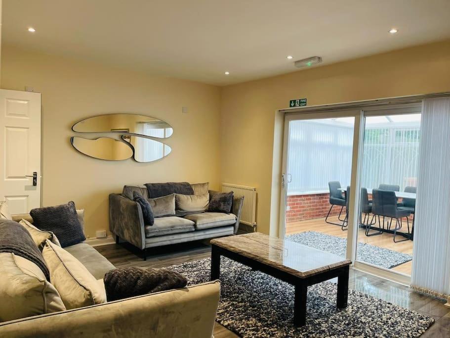 דירות סוליהול Luxury 5-Bed House Near Nec & Bhx מראה חיצוני תמונה